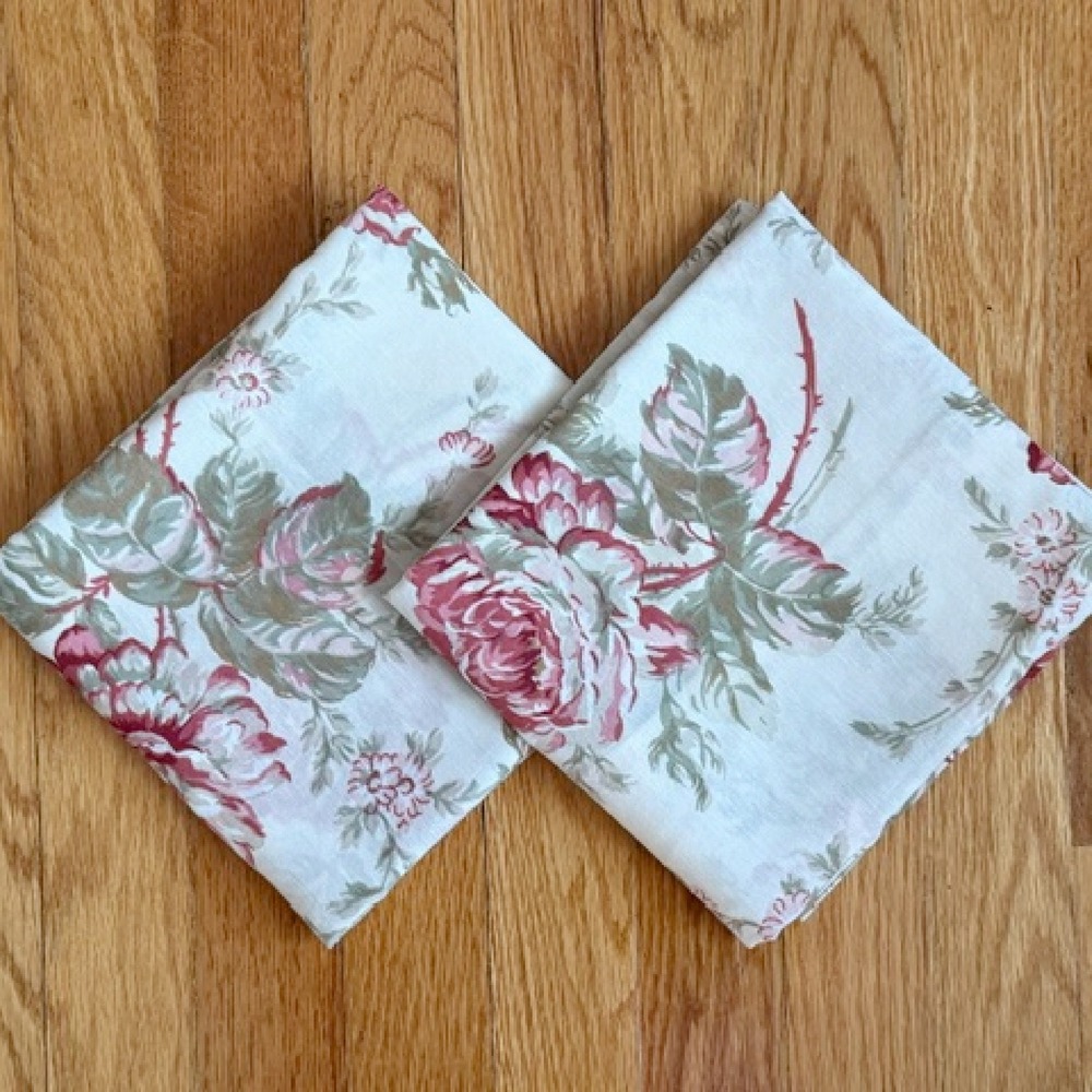 Vintage pair of pillow shams, red cottagecore floral, Westpoint Stevens